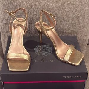 Vince camuto Gold sandals